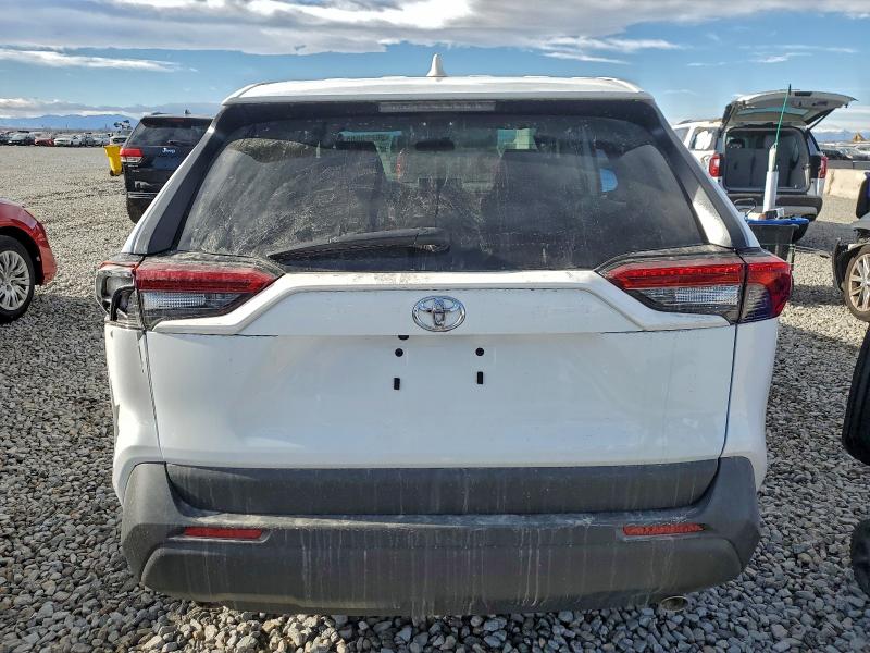 Фото 6 - TOYOTA RAV4