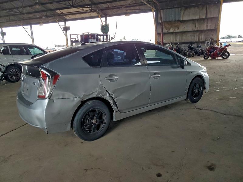 Фото 3 - TOYOTA PRIUS