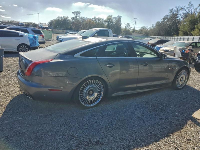 JAGUAR XJ 2016 VIN SAJWA1C74G8V96443