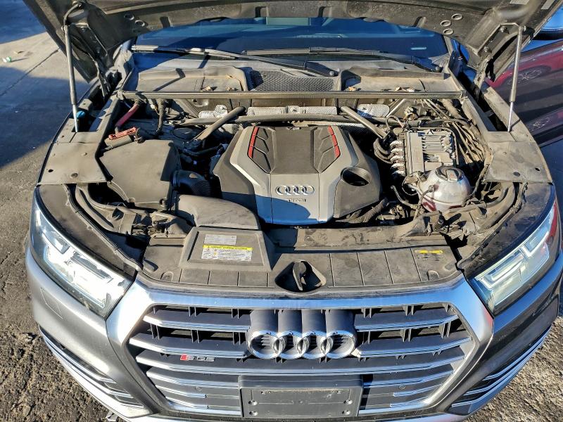 Фото 11 - AUDI SQ5