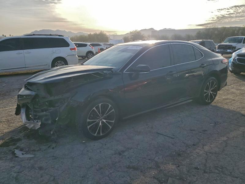 Фото 1 - TOYOTA CAMRY