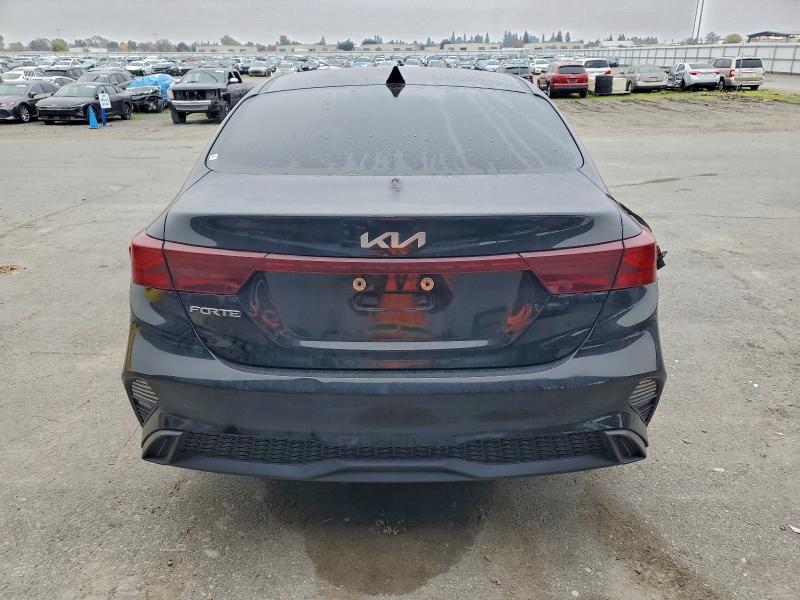 Фото 6 - KIA FORTE