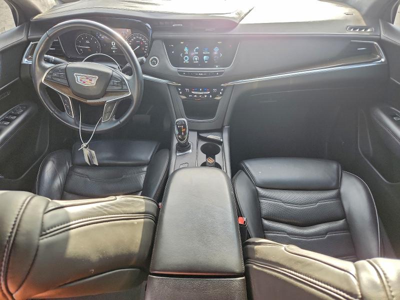 Фото 8 - CADILLAC XT5