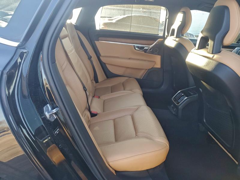 Фото 10 - VOLVO S90