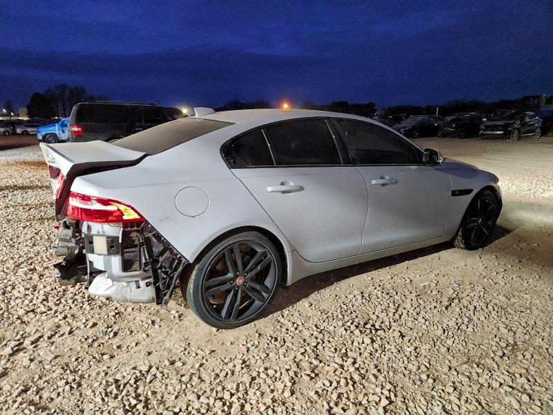 Фото 3 - JAGUAR XE