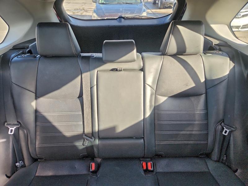 Фото 10 - TOYOTA RAV4