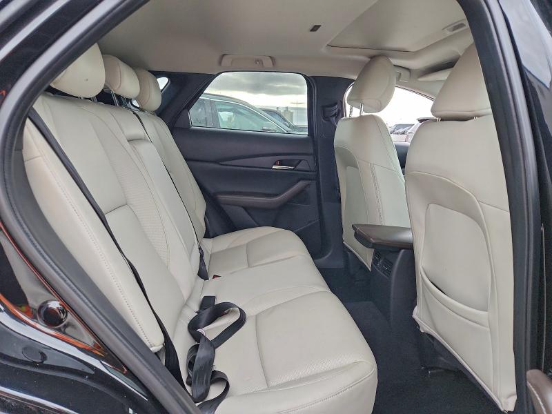 Фото 11 - MAZDA CX30