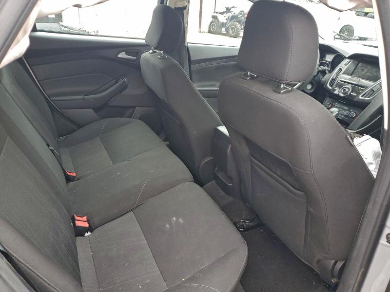 Фото 10 - FORD FOCUS