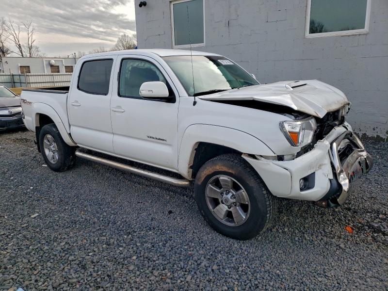 Фото 4 - TOYOTA TACOMA