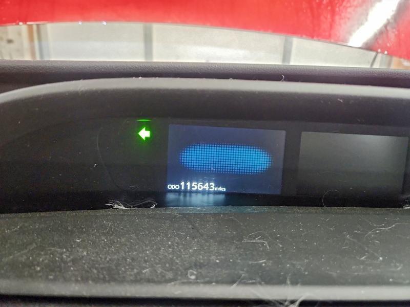 Фото 9 - TOYOTA PRIUS