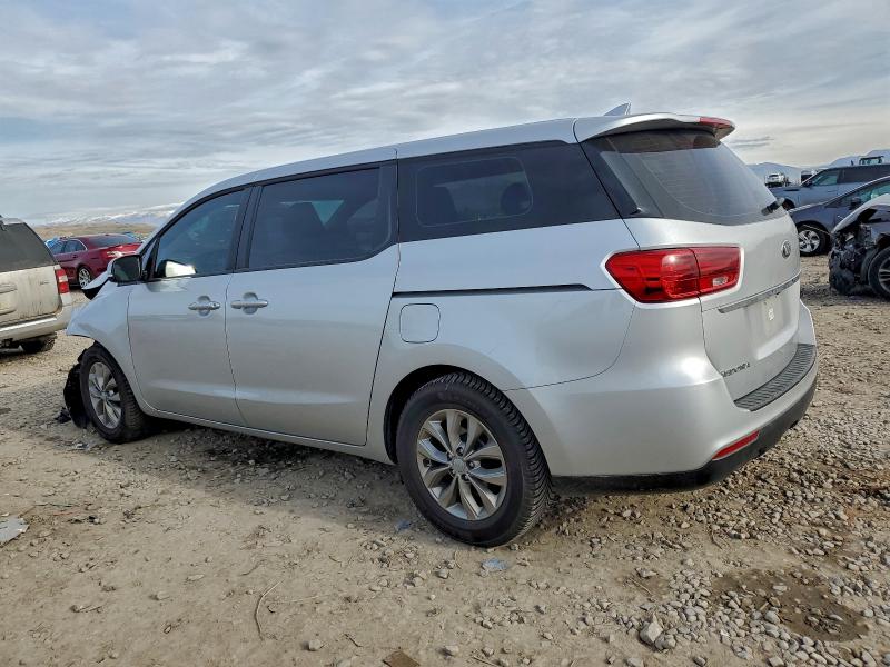 Фото 2 - KIA SEDONA