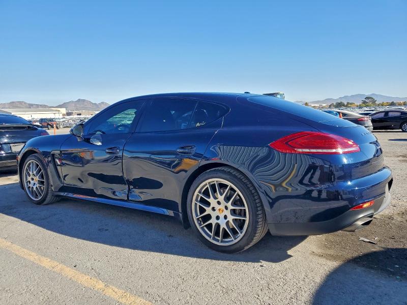 Фото 2 - PORSCHE PANAMERA