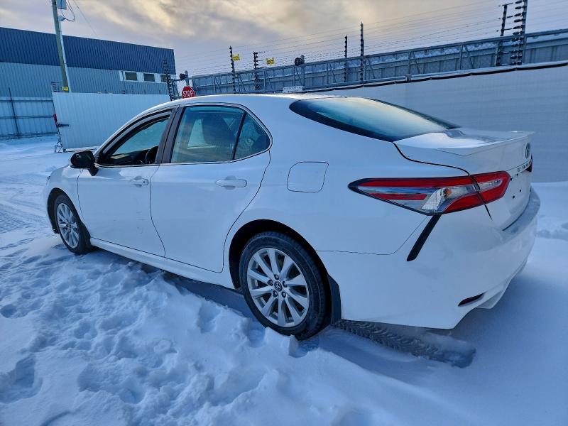 Фото 2 - TOYOTA CAMRY