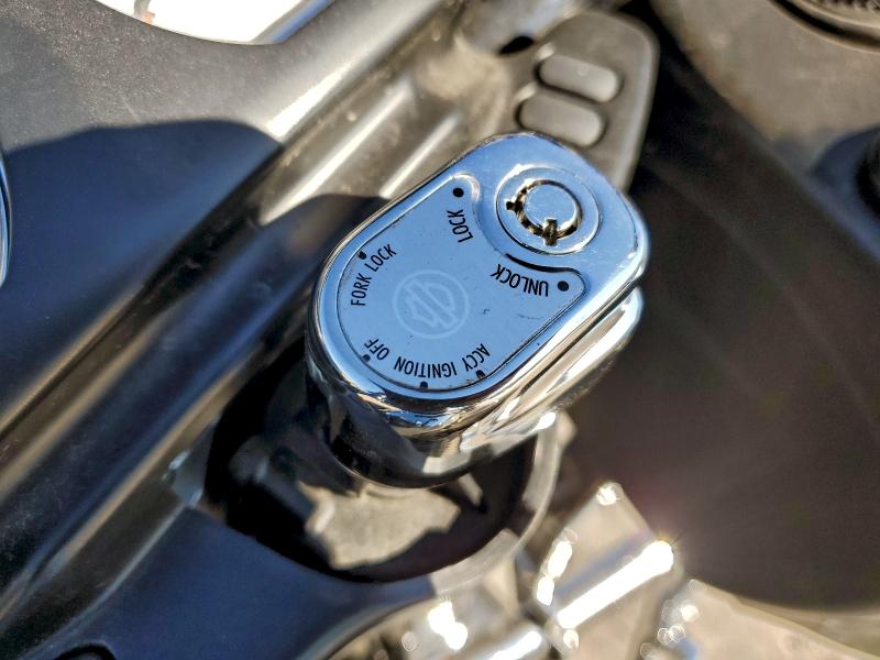 HARLEY-DAVIDSON FL 2021