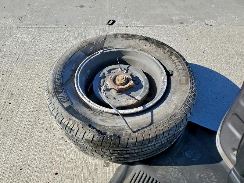 Фото 12 - TOYOTA TACOMA