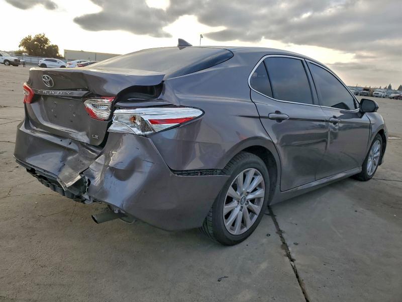 Фото 3 - TOYOTA CAMRY