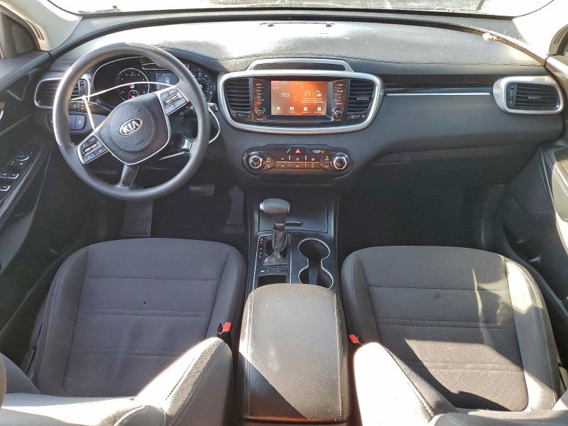 Фото 8 - KIA SORENTO