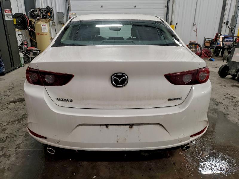Фото 6 - MAZDA 3