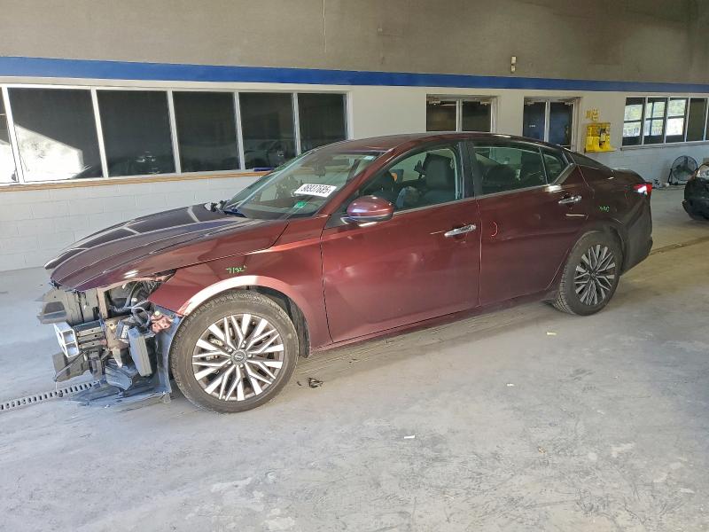 Фото 1 - NISSAN ALTIMA