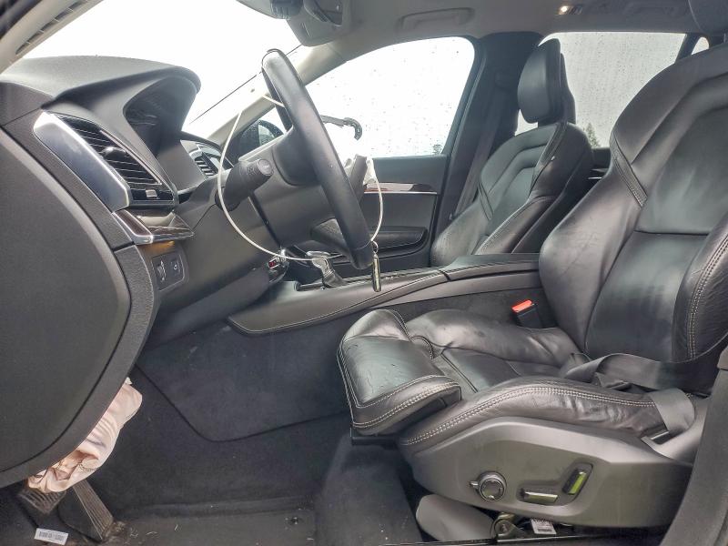 Фото 7 - VOLVO XC90