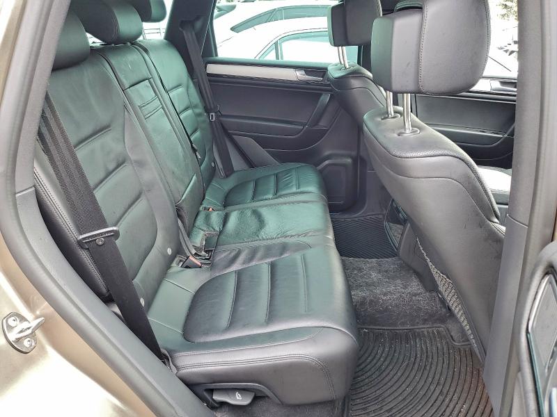 VOLKSWAGEN TOUAREG 2017 VIN WVGRF7BP1HD005054