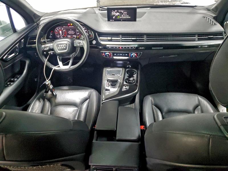 Фото 8 - AUDI Q7