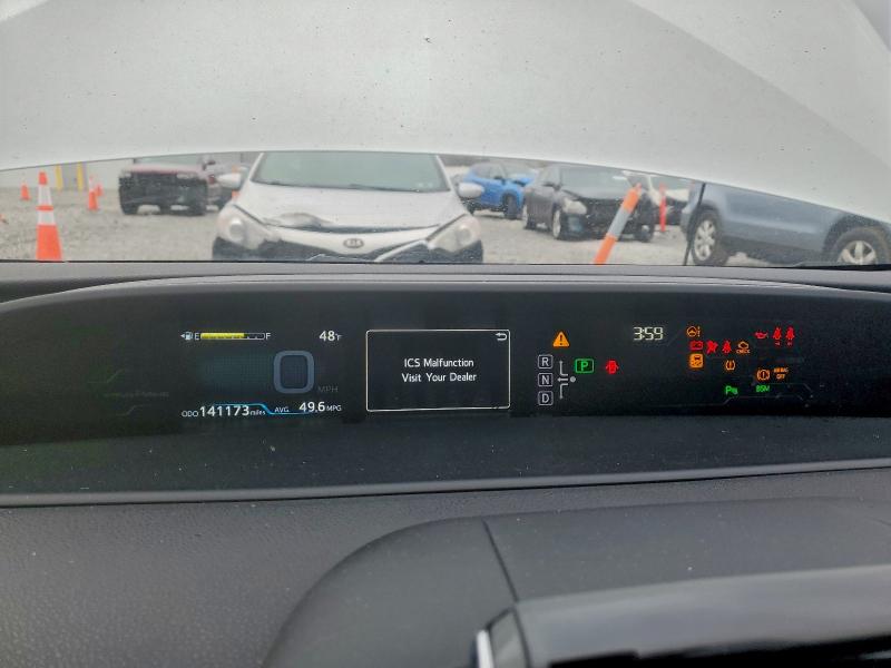 Фото 9 - TOYOTA PRIUS