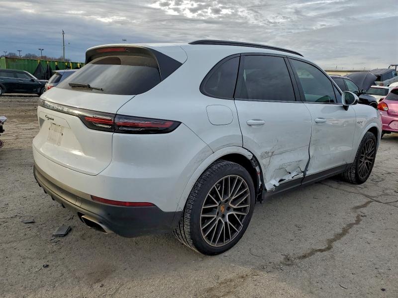 Фото 3 - PORSCHE CAYENNE