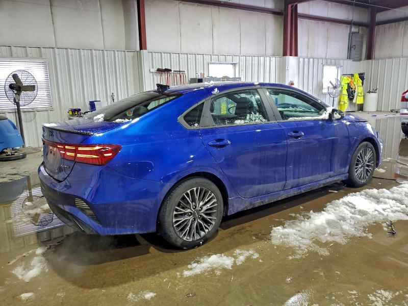 Фото 3 - KIA FORTE