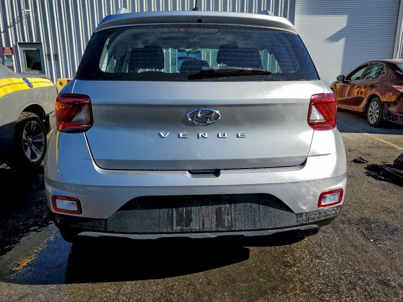 Фото 6 - HYUNDAI VENUE