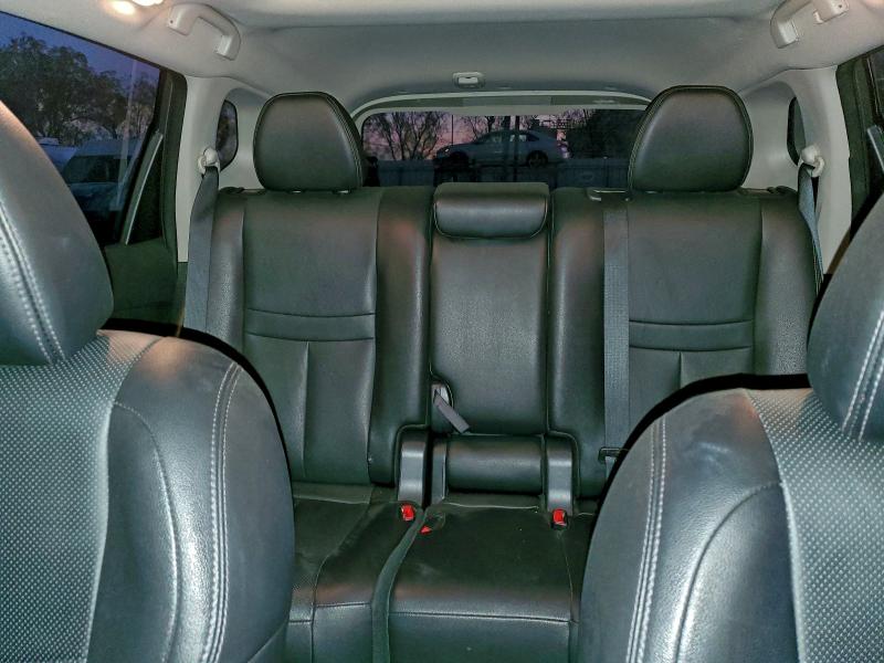 Фото 10 - NISSAN ROGUE