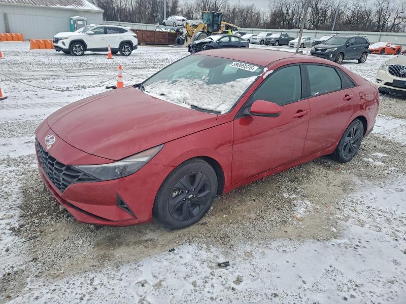 Фото 1 - HYUNDAI ELANTRA