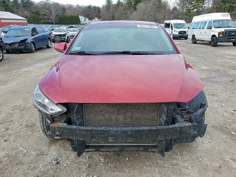 Фото 5 - HYUNDAI ELANTRA