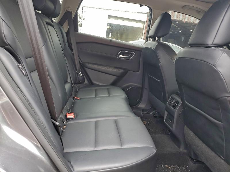 Фото 10 - NISSAN ROGUE