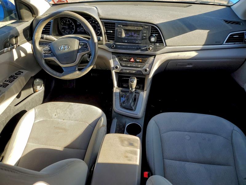 Фото 8 - HYUNDAI ELANTRA