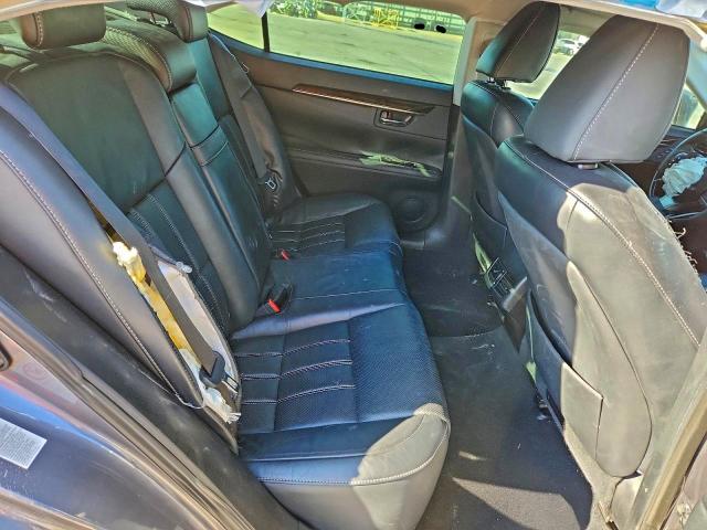 Фото 10 - LEXUS ES350