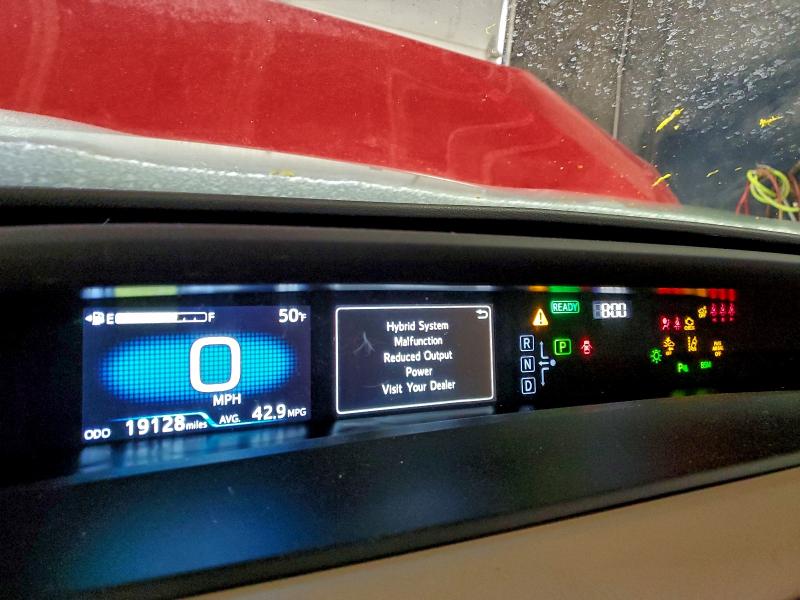 Фото 9 - TOYOTA PRIUS