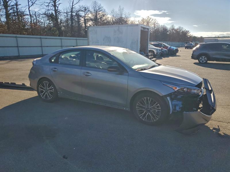 Фото 4 - KIA FORTE