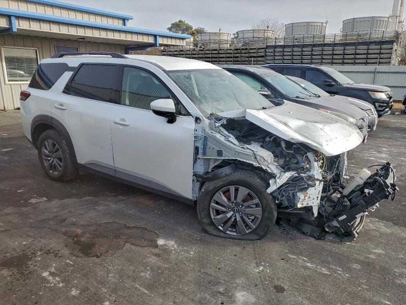 Фото 4 - NISSAN PATHFINDER