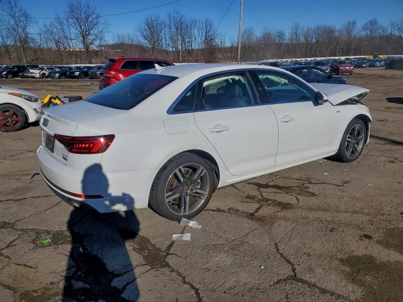 Фото 3 - AUDI A4