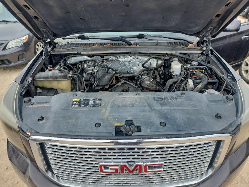 Фото 12 - GMC YUKON