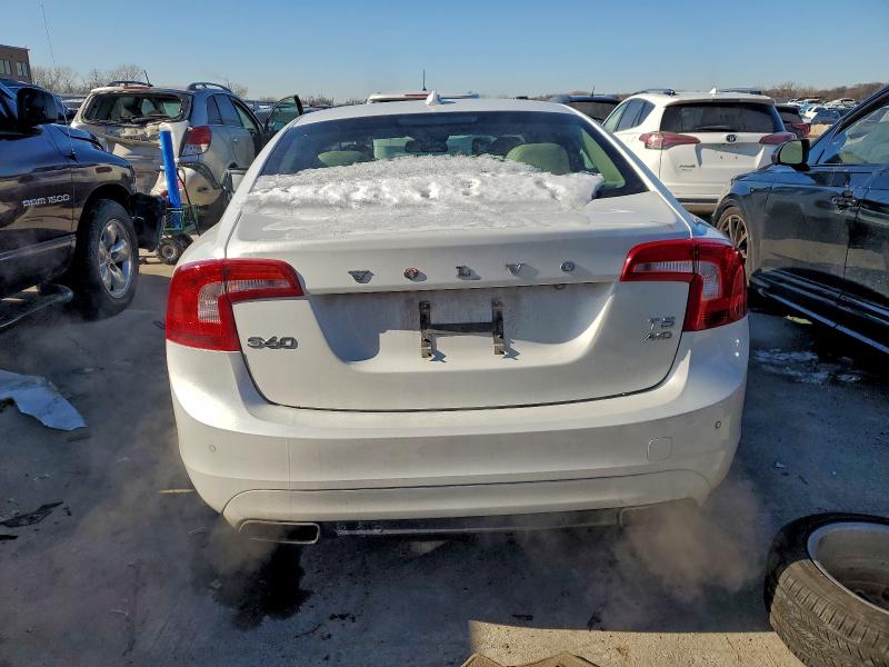 Фото 6 - VOLVO S60