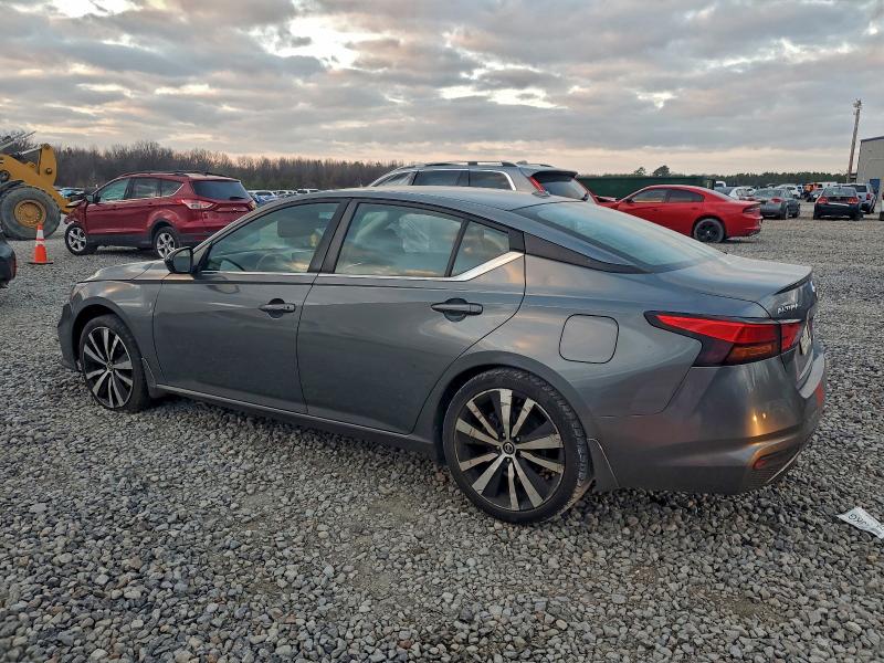 Фото 2 - NISSAN ALTIMA