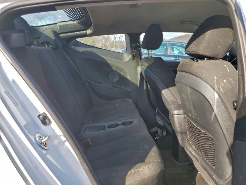 Фото 10 - HYUNDAI VELOSTER