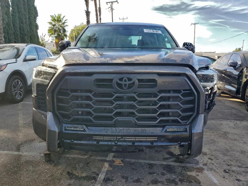 Фото 5 - TOYOTA TUNDRA