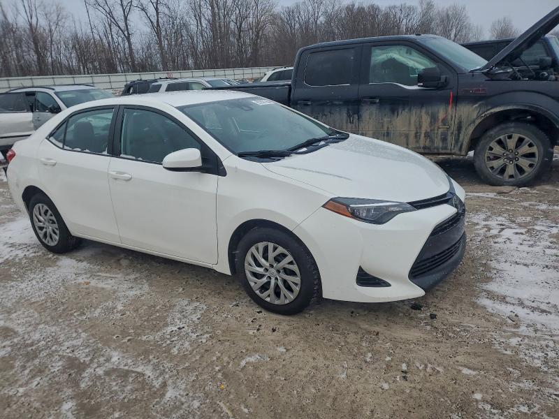 Фото 4 - TOYOTA COROLLA