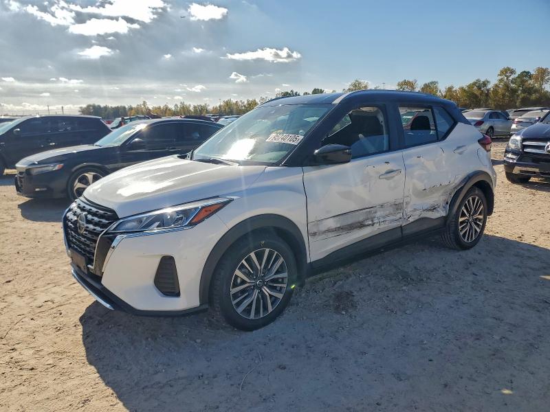 Фото 1 - NISSAN KICKS