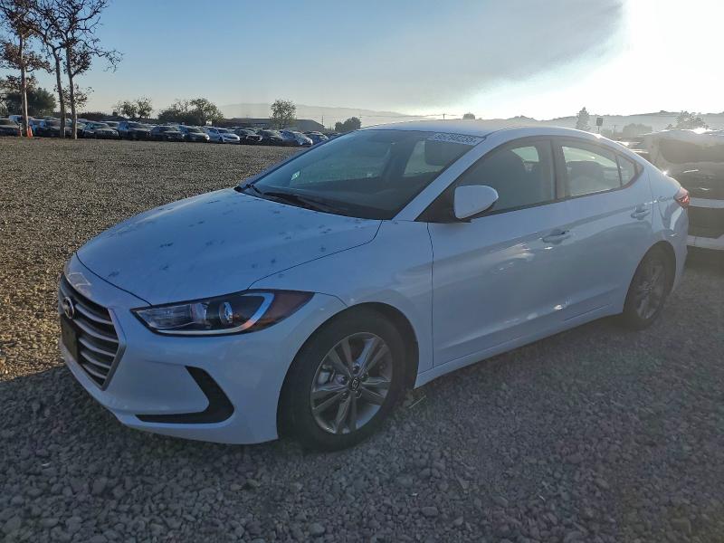 Фото 1 - HYUNDAI ELANTRA