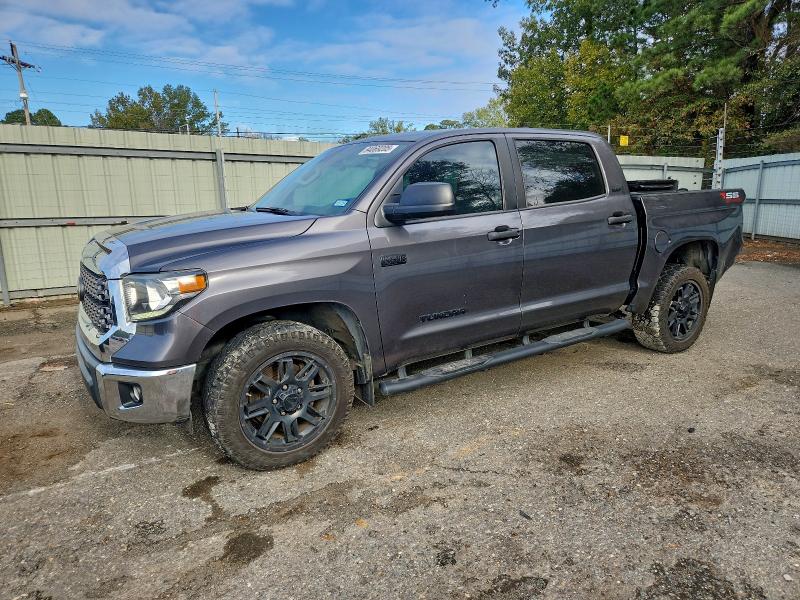 Фото 1 - TOYOTA TUNDRA