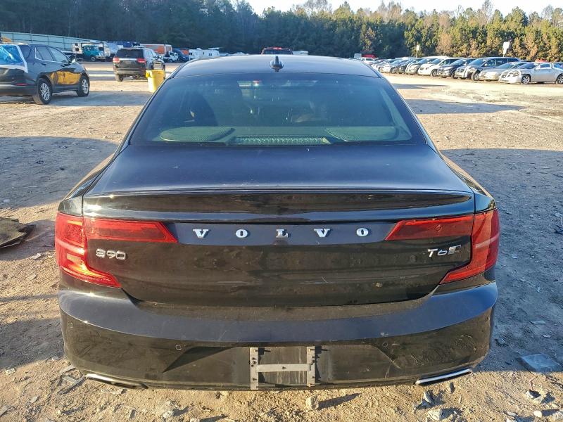 Фото 6 - VOLVO S90